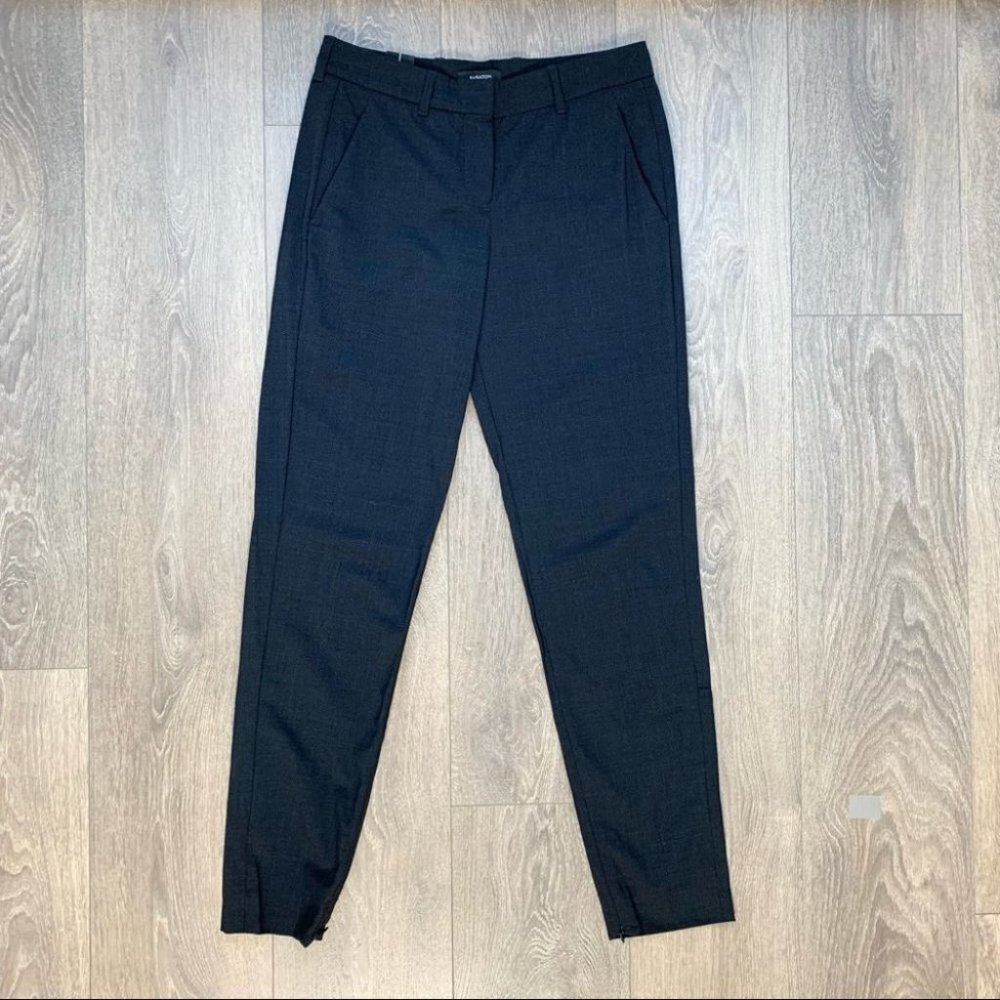 Aritzia Babaton Women’s Pants Pleated Straight Leg Trousers Whimsigoth navy blue - Picture 5 of 14